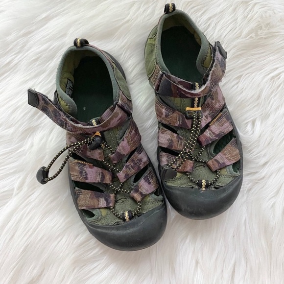 Keen Newport H2 Sandals 5 Big Kids Camo Green - Picture 1 of 3